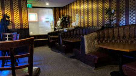 Golden Rose Lounge