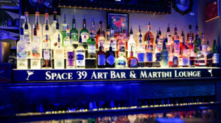 Space39 Art Martini Lounge