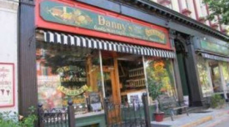 Danny's Main Street Market